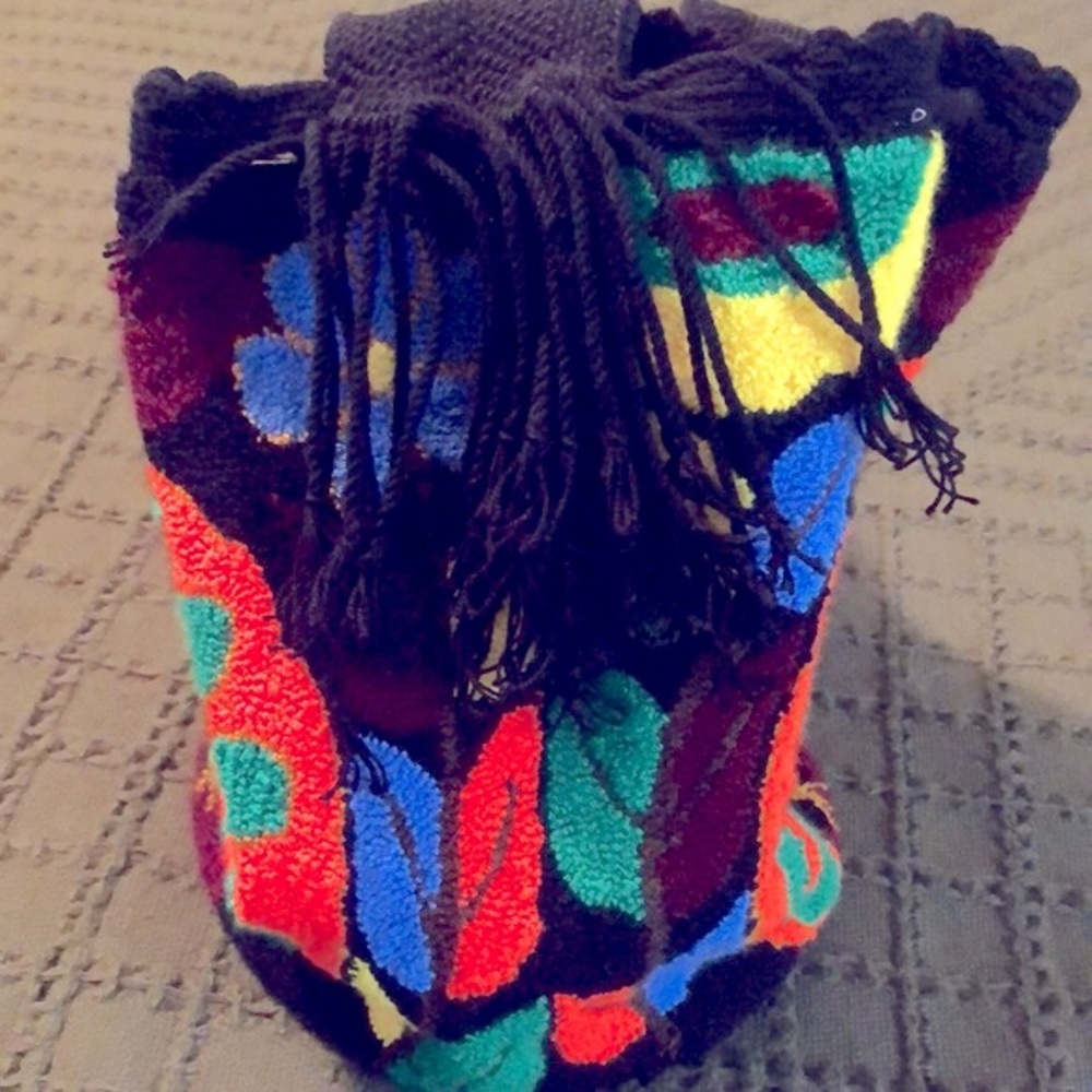 100% Handmade Wayuu Mochilas Needle Point Peacock Shoulder Barrel Bag
